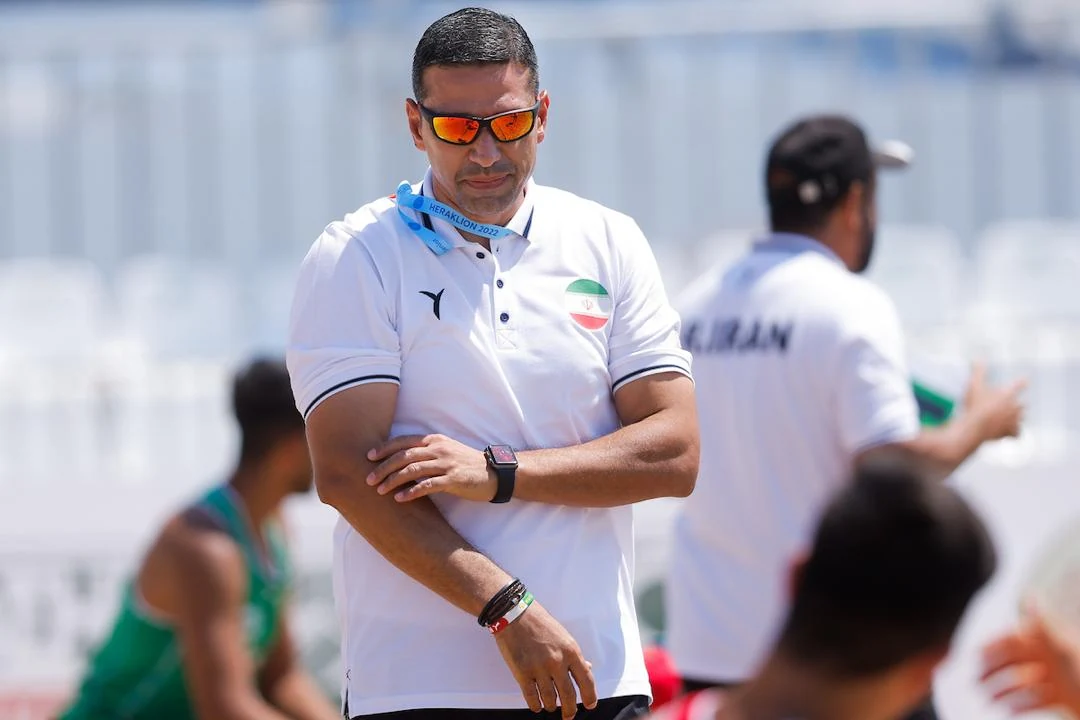 Mehdi Ghashghaei Rad with the Iran beach handball team